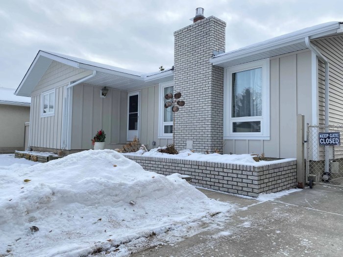 Hardie Cobblestone Renovation — Blue Jay Exterior Renovations Hardie Cobblestone Renovation — Blue Jay Exterior Renovations